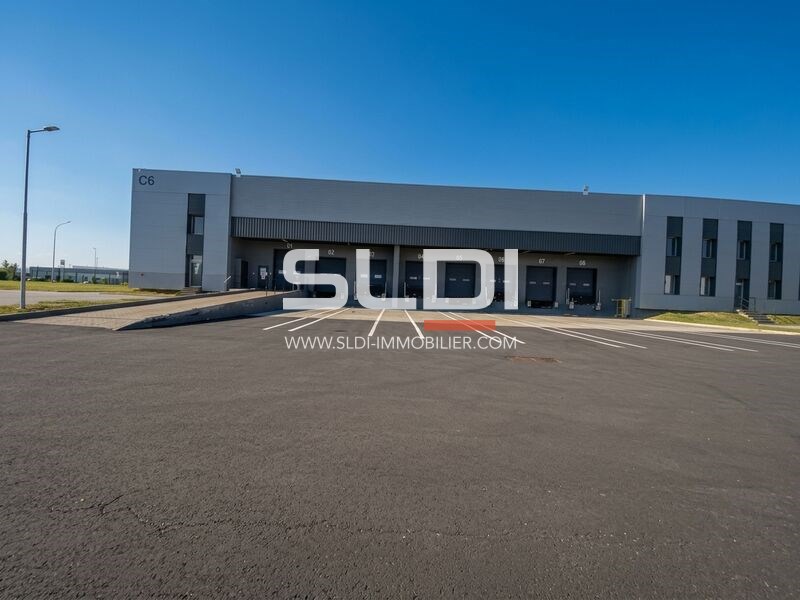 Locaux d'activités A LOUER - CORBAS - 17 000 m²