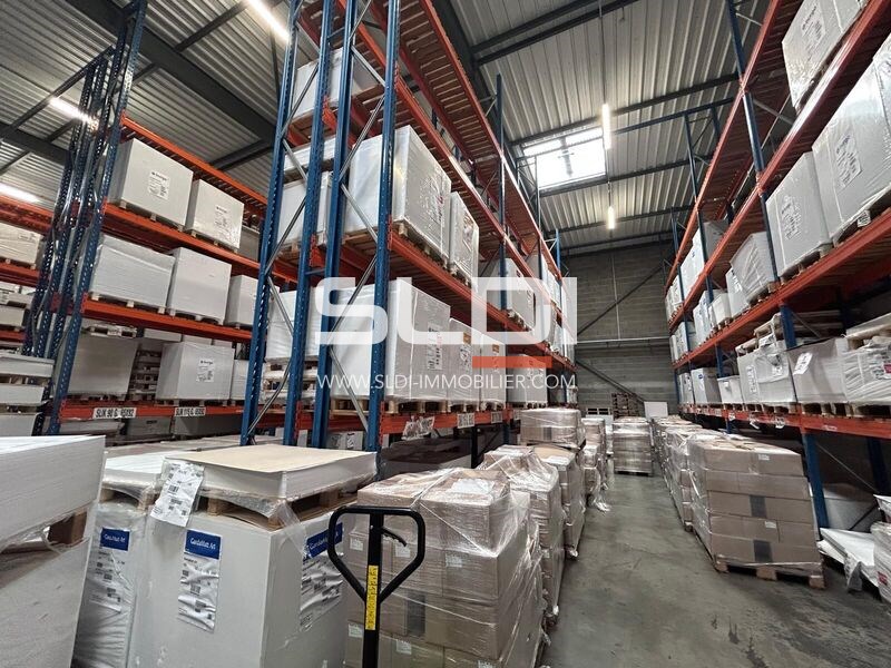 Locaux d'activités A VENDRE - LES ÉCHETS - 4 223 m²