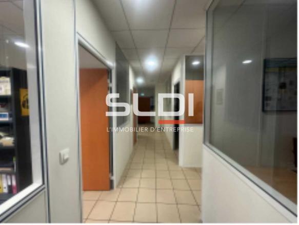 Activités A LOUER - SAINT PRIEST - 217 m²