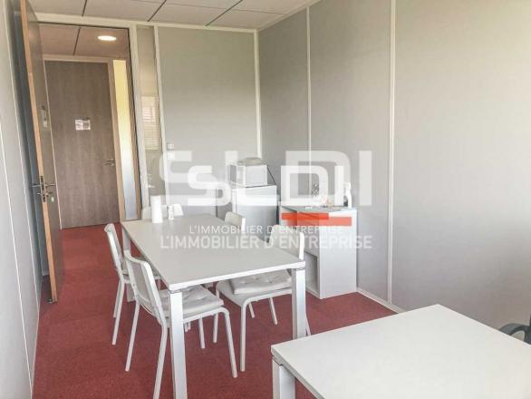 Bureaux A LOUER - SAINT PRIEST - 274 m²