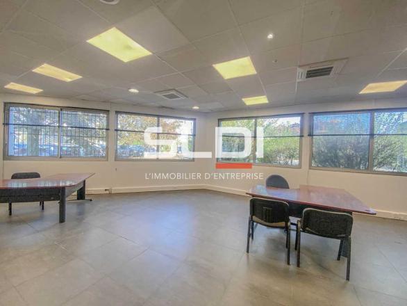 Bureaux A LOUER - SAINT MAURICE DE BEYNOST - 427 m²