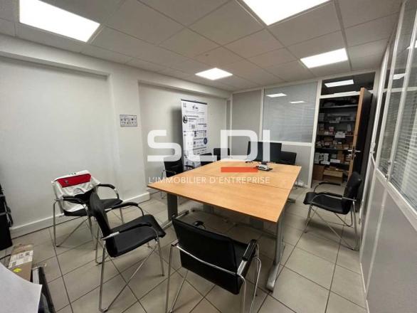 Bureaux A VENDRE - LIMAS - 133 m²