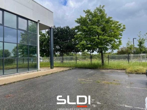 Activités A LOUER - DECINES CHARPIEU - 660 m²