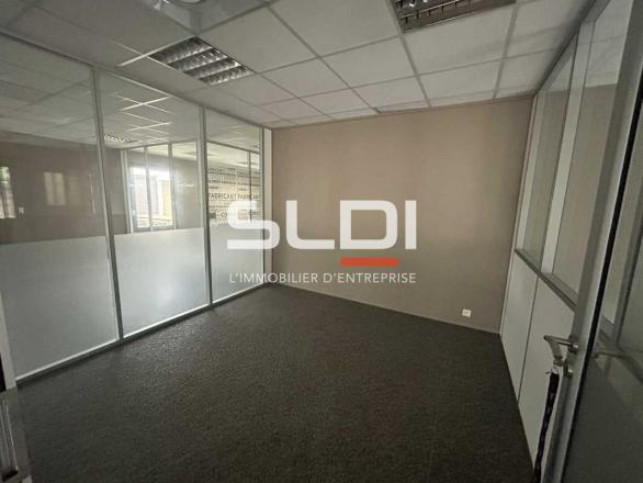 Bureaux A LOUER - TASSIN LA DEMI LUNE - 292 m²