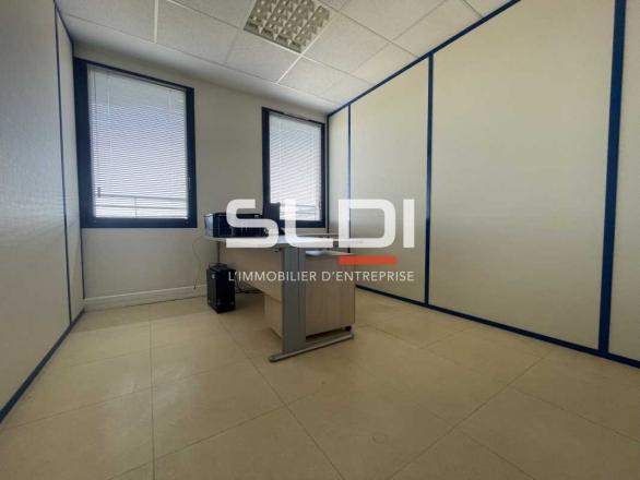 Bureaux A VENDRE - LIMAS - 163 m²