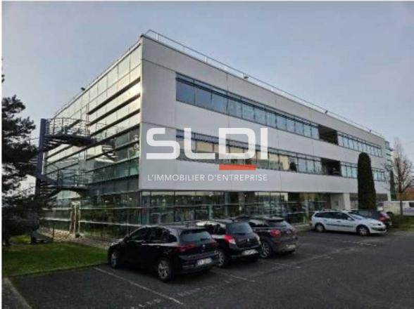 Bureaux A LOUER - DARDILLY - 391 m²