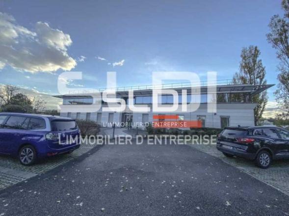 Bureaux A LOUER - BRON - 708 m²