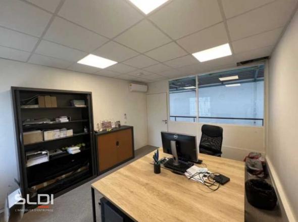 Activités A LOUER - LYON - 973 m²