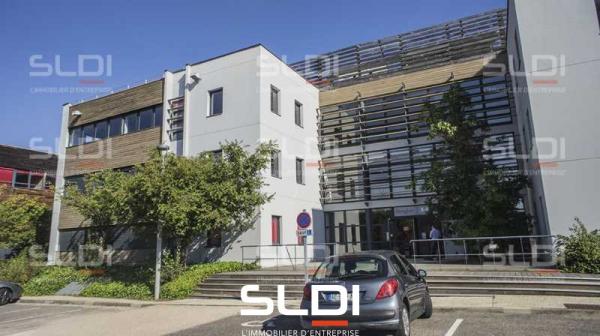 Bureaux A LOUER - SAINT PRIEST - 592 m²