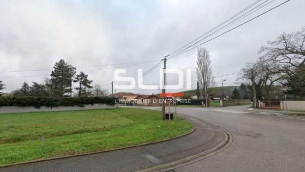 Terrains A LOUER - PUSIGNAN - 250 m²