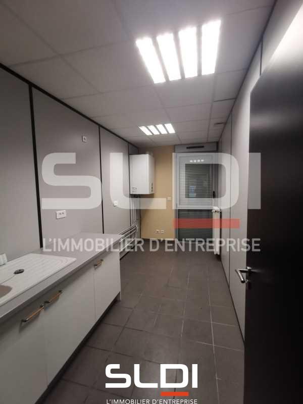 Activités A LOUER - LUZINAY - 481 m²