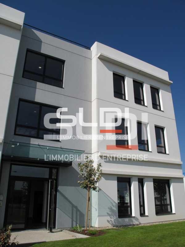 Bureaux A LOUER - SAINT PRIEST - 221 m²