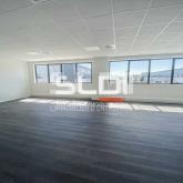 Locaux d'activités A LOUER - MEYZIEU - 2 055 m² Locaux d'activités A LOUER - MEYZIEU - 2 055 m²