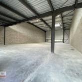 Locaux d'activités A LOUER - DAGNEUX - 977 m² Locaux d'activités A LOUER - DAGNEUX - 977 m²