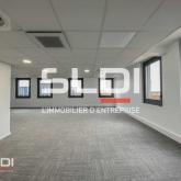 Bureaux A LOUER - COLOMBIER SAUGNIEU - 390 m² Bureaux A LOUER - COLOMBIER SAUGNIEU - 390 m²