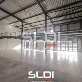 Locaux d'activités A VENDRE OU A LOUER - VILLEFONTAINE - 443 m²