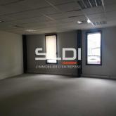 Bureaux A LOUER - VAULX MILIEU - 438 m²