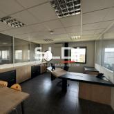 Locaux d'activités A VENDRE - DAGNEUX - 685 m² Locaux d'activités A VENDRE - DAGNEUX - 685 m²