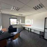 Locaux d'activités A VENDRE - DAGNEUX - 685 m² Locaux d'activités A VENDRE - DAGNEUX - 685 m²