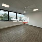 Bureaux A LOUER - CHAMPAGNE AU MONT D'OR - 1 069 m²