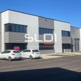 Locaux d'activités A VENDRE - OULLINS-PIERRE-BÉNITE - 2 382 m² Locaux d'activités A VENDRE - OULLINS-PIERRE-BÉNITE - 2 382 m²