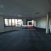 Bureaux A LOUER - LIMAS - 367 m² Bureaux A LOUER - LIMAS - 367 m²