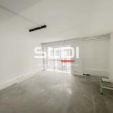 Commerces A VENDRE - LYON - 163 m²