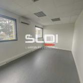 Bureaux A LOUER - RILLIEUX LA PAPE - 111 m² Bureaux A LOUER - RILLIEUX LA PAPE - 111 m²