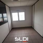 Bureaux A LOUER - SAINT PIERRE DE CHANDIEU - 140 m²