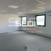 Locaux d'activités A LOUER - MIONS - 154 m² Locaux d'activités A LOUER - MIONS - 154 m²