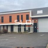 Locaux d'activités A LOUER - MEYZIEU - 202 m² Locaux d'activités A LOUER - MEYZIEU - 202 m²