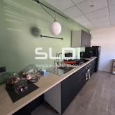 Locaux d'activités A LOUER - GLEIZE - 426 m² Locaux d'activités A LOUER - GLEIZE - 426 m²