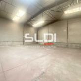 Locaux d'activités A LOUER - SAINT LAURENT DE MURE - 740 m² Locaux d'activités A LOUER - SAINT LAURENT DE MURE - 740 m²
