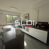 Bureaux A LOUER - ECULLY - 162 m² Bureaux A LOUER - ECULLY - 162 m²