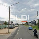 Commerces A LOUER - SAINT GENIS LAVAL - 750 m²