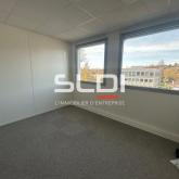 Bureaux A LOUER - DARDILLY - 345 m² Bureaux A LOUER - DARDILLY - 345 m²