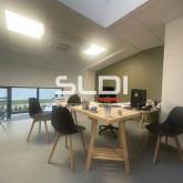 Locaux d'activités A VENDRE OU A LOUER - TREVOUX - 140 m² Locaux d'activités A VENDRE OU A LOUER - TREVOUX - 140 m²
