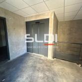 Commerces A LOUER - LIMAS - 434 m² Commerces A LOUER - LIMAS - 434 m²