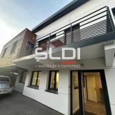 Bureaux A LOUER - CHAMPAGNE AU MONT D'OR - 94 m² Bureaux A LOUER - CHAMPAGNE AU MONT D'OR - 94 m²