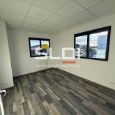 Bureaux A LOUER - HEYRIEUX - 77 m² Bureaux A LOUER - HEYRIEUX - 77 m²