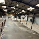 Locaux d'activités A LOUER - BELLEVILLE-EN-BEAUJOLAIS - 2 710 m² Locaux d'activités A LOUER - BELLEVILLE-EN-BEAUJOLAIS - 2 710 m²