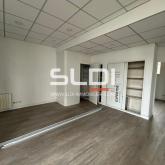 Commerces A VENDRE OU A LOUER - NEUVILLE SUR SAONE - 66 m² Commerces A VENDRE OU A LOUER - NEUVILLE SUR SAONE - 66 m²