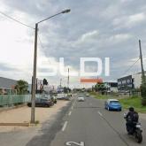 Commerces A LOUER - SAINT GENIS LAVAL - 990 m²