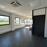 Locaux d'activités A LOUER - SAINT PRIEST - 340 m²