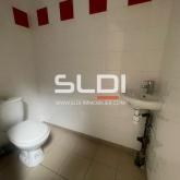 Locaux d'activités A LOUER - CHASSIEU - 152 m² Locaux d'activités A LOUER - CHASSIEU - 152 m²