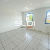 Locaux d'activités A LOUER - BELIGNEUX - 1 910 m² Locaux d'activités A LOUER - BELIGNEUX - 1 910 m²