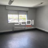 Locaux d'activités A LOUER - VAULX EN VELIN - 679 m² Locaux d'activités A LOUER - VAULX EN VELIN - 679 m²