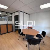 Bureaux A LOUER - LIMAS - 88 m² Bureaux A LOUER - LIMAS - 88 m²