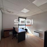 Bureaux A LOUER - LIMAS - 88 m² Bureaux A LOUER - LIMAS - 88 m²