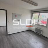 Locaux d'activités A LOUER - VAULX EN VELIN - 550 m² Locaux d'activités A LOUER - VAULX EN VELIN - 550 m²